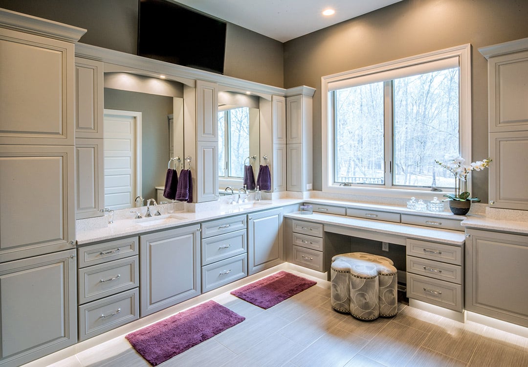 Bathroom Cabinet Colors and Finishes: Enhancing Your Space’s Aesthetic