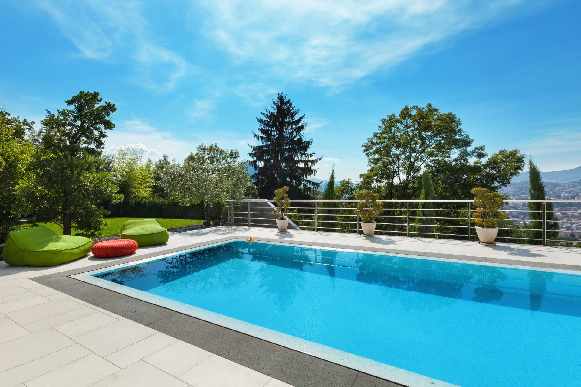 Choosing the Best Pool Installation Company: Factors to Consider
